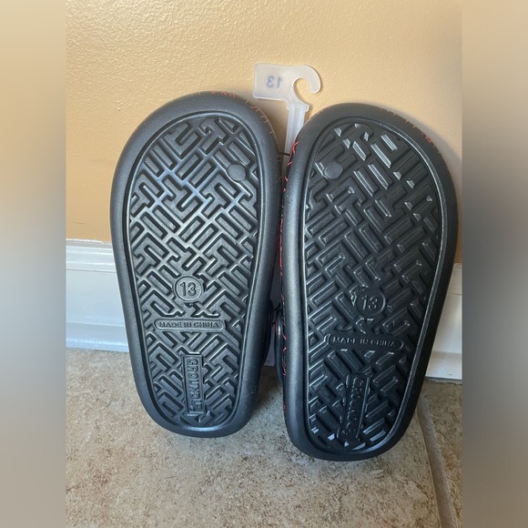 Spider-Man Toddler Sandals in Black & Red - Picture 3 of 3